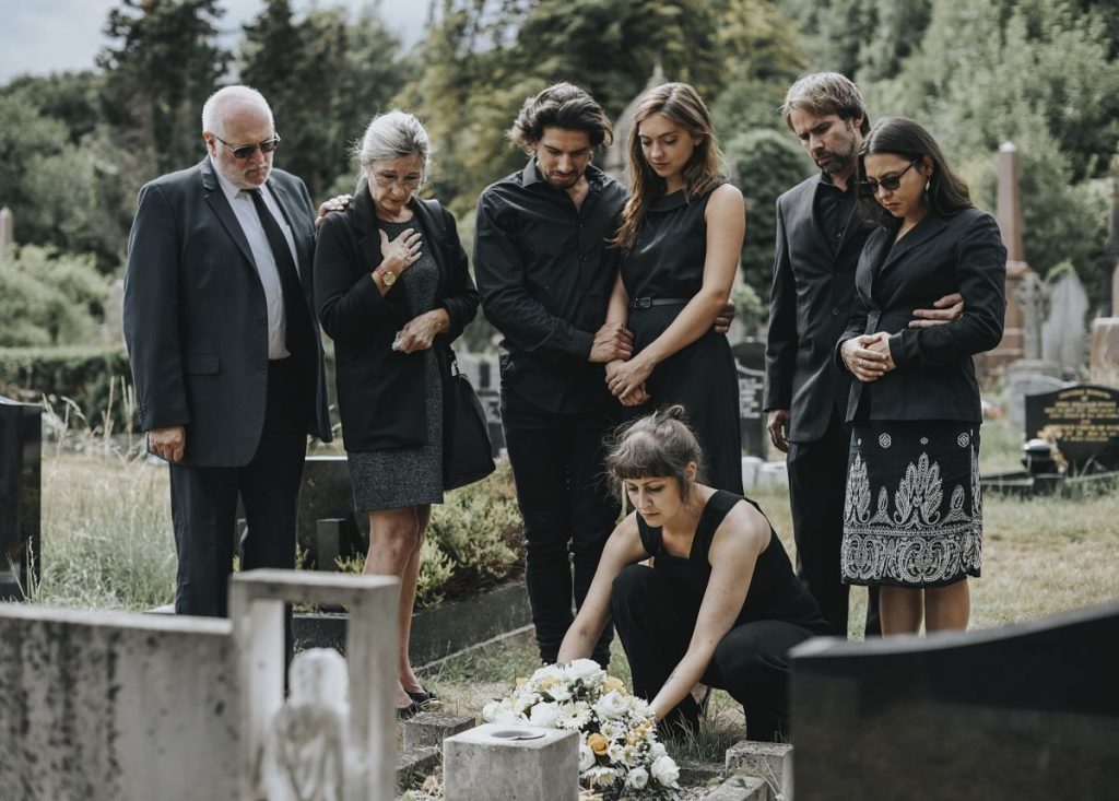Comment s’habiller pour un enterrement à 50 ans